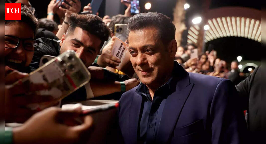 Salman Khan says ‘I don’t think I am a great actor’; ‘Mujhe lagta hai aap log mujh par hans dete ho,’ fans refuse to agree