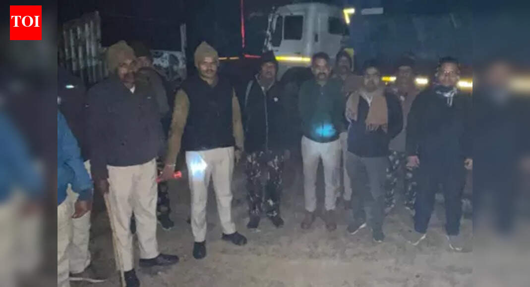 Four sand-laden trucks seized in Paliganj, Rs 36 lakh fine imposed on vehicle owners