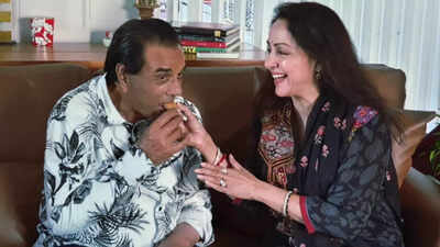 Hema Malini breaks down at Dharmendra’s prayer meet in Mathura, calls it an 'inconsolable shock', daughters Esha Deol and Ahana Deol absent due to personal reasons