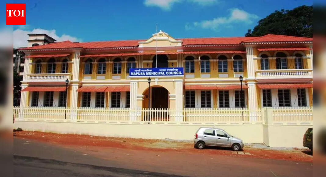 Traders protest Mapusa civic body’s encroachment drive