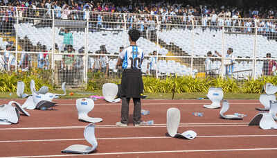‘Legend like Lionel Messi deserved better’: Former India cricketer loses cool after Kolkata ruckus