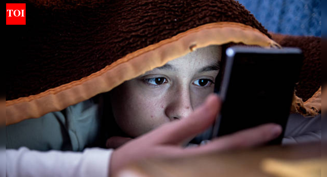 Is your child chatting with someone online? Here’s how to talk about it calmly