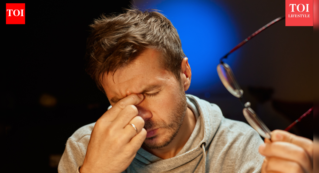 तनाव दूर करने और फोकस तेज करने के लिए 4 सरल नेत्र मालिश बिंदु