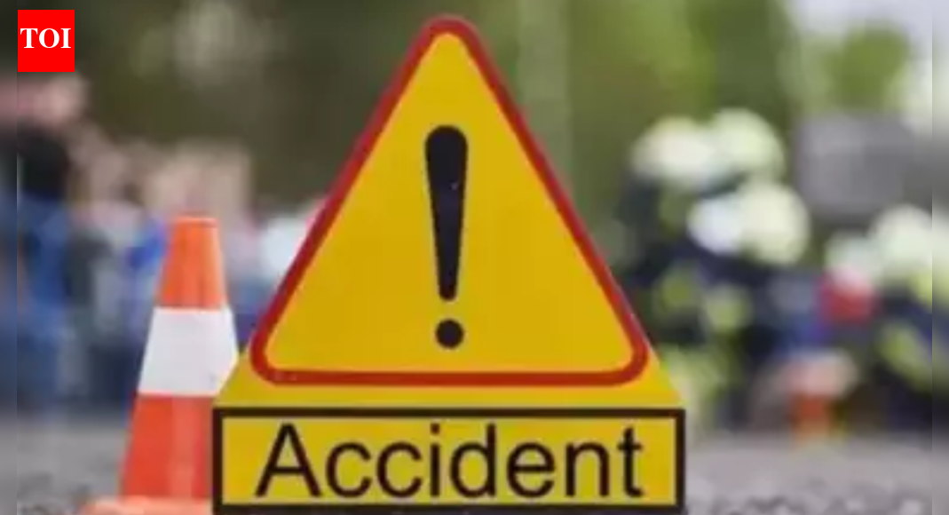 UP: 2 killed, 1 injured as van hits tree on Azamgarh–Ghazipur road