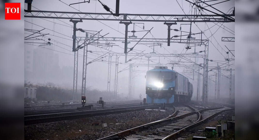 Dense fog, poor visibility delay many trains on Delhi-Patna route