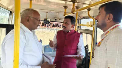 Child rights’ board calls for stern action against vans violating norms