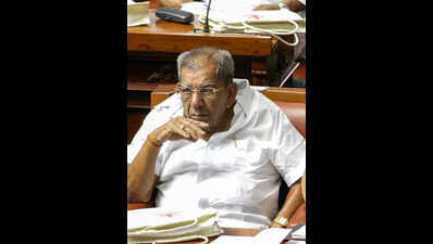 Shamanur Shivashankarappa placed community welfare above party politics