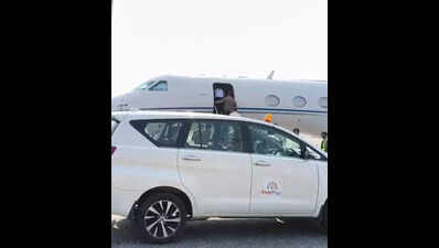 2-hr wait on tarmac: Clear clue that Messi left in a huff | Kolkata News - The Times of India