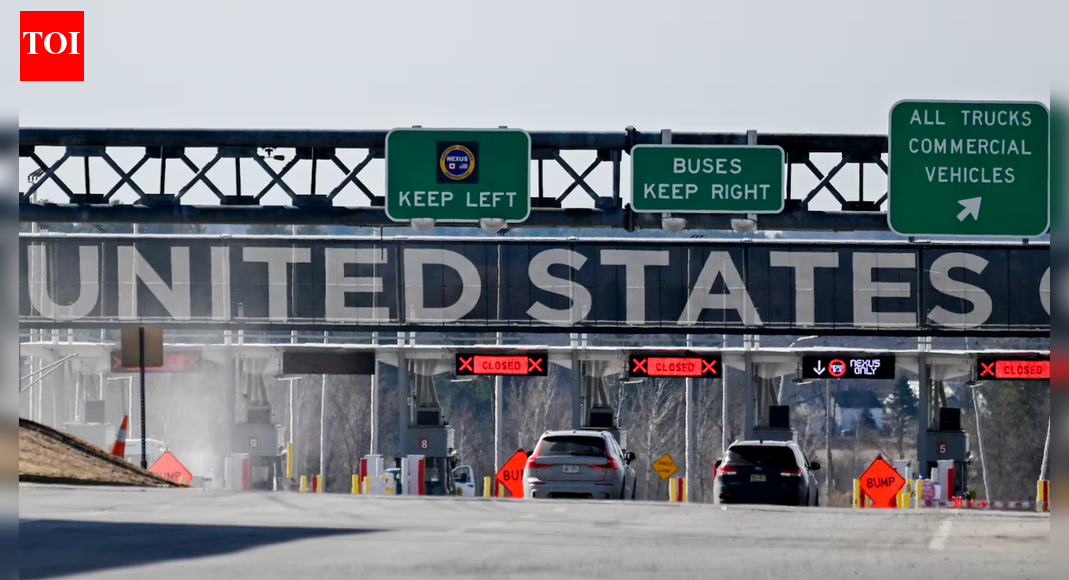 'Don't delete social media apps from phone': Immigration attorney on US border checking