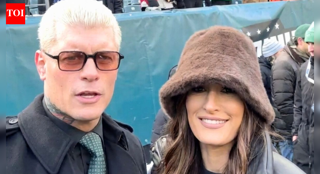 Nikki Bella roots for the Eagles as Cody Rhodes joins her at milestone field