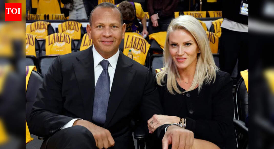 Alex Rodriguez’s girlfriend Jaclyn Cordeiro turns a quiet Instagram post into a confident style moment fans could not ignore