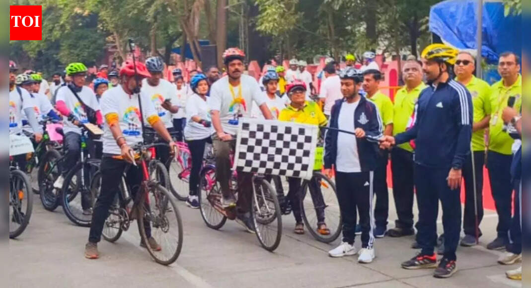Hundreds of cyclists in Kalyan-Dombivli spread message of energy conservation