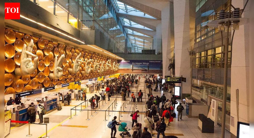 Delhi IGI airport sees flight operations disrupted, multiple cancellations due to fog; travellers urged to check status