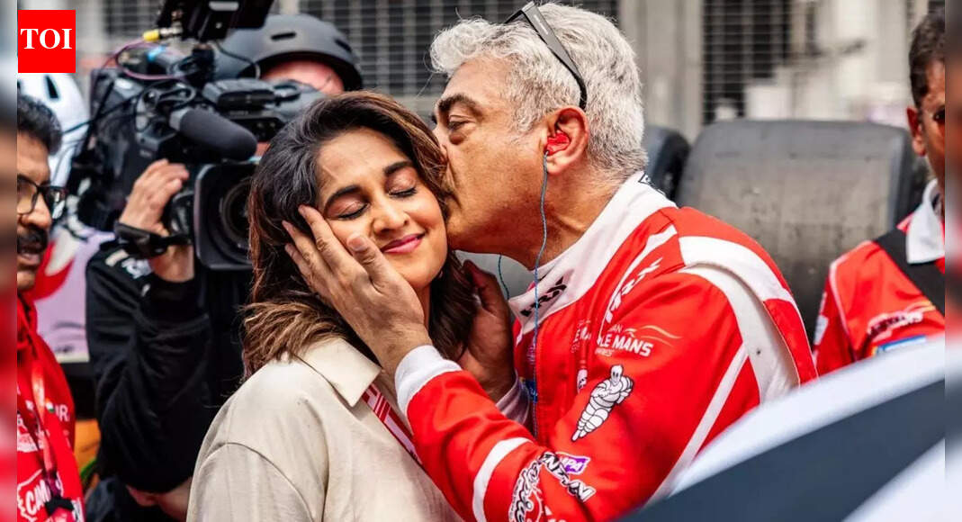 Ajith and Shalini’s off-screen romance steals the spotlight, AK kisses his wife before the race, the video goes viral