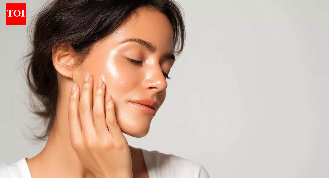 Harvard-trained​‍​‌‍​‍‌​‍​‌‍​‍‌ dermatologist shares skincare combinations that improve skin texture and reduce fine lines