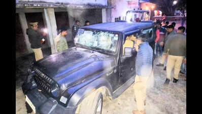 Speeding SUV kills 5-yr-old girl; locals block road