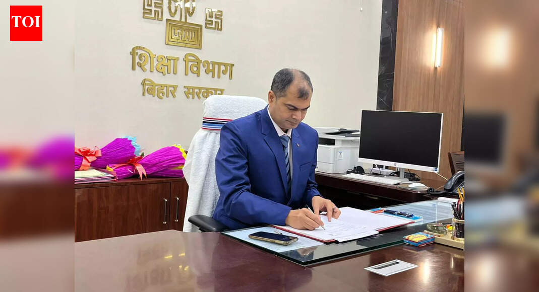 Priority to be given for implementation of govt’s resolutions: Higher education secretary