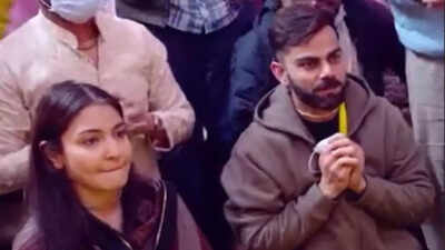 Virat Kohli and Anushka Sharma visit Premanand Ji's ashram in Vrindavan for spiritual guidance - Watch