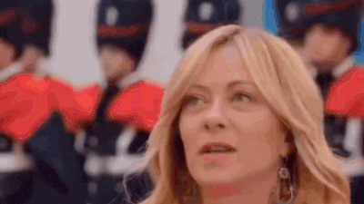  5'2 Meloni’s reaction greeting 6'8 Mozambique President goes viral - watch