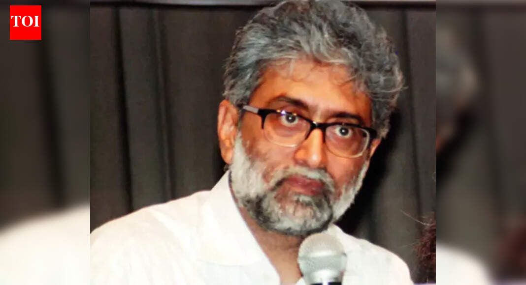 'Not a flight risk': Bombay HC on Navlakha plea to shift to Delhi