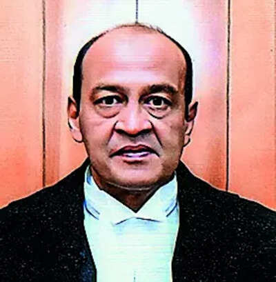 SC takes up plea of cash row judge; seeks parl reply
