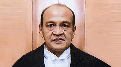 SC takes up plea of cash row judge; seeks parliament reply