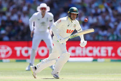  Usman Khawaja's dramatic return steadies Australia after early blows