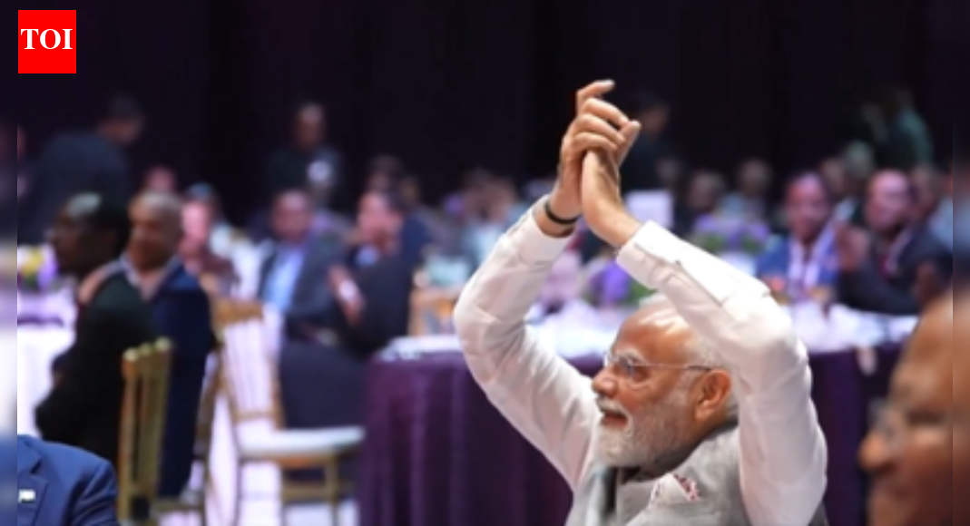Watch: Ethiopian singers perform Vande Mataram rendition at banquet dinner; PM Modi applauds