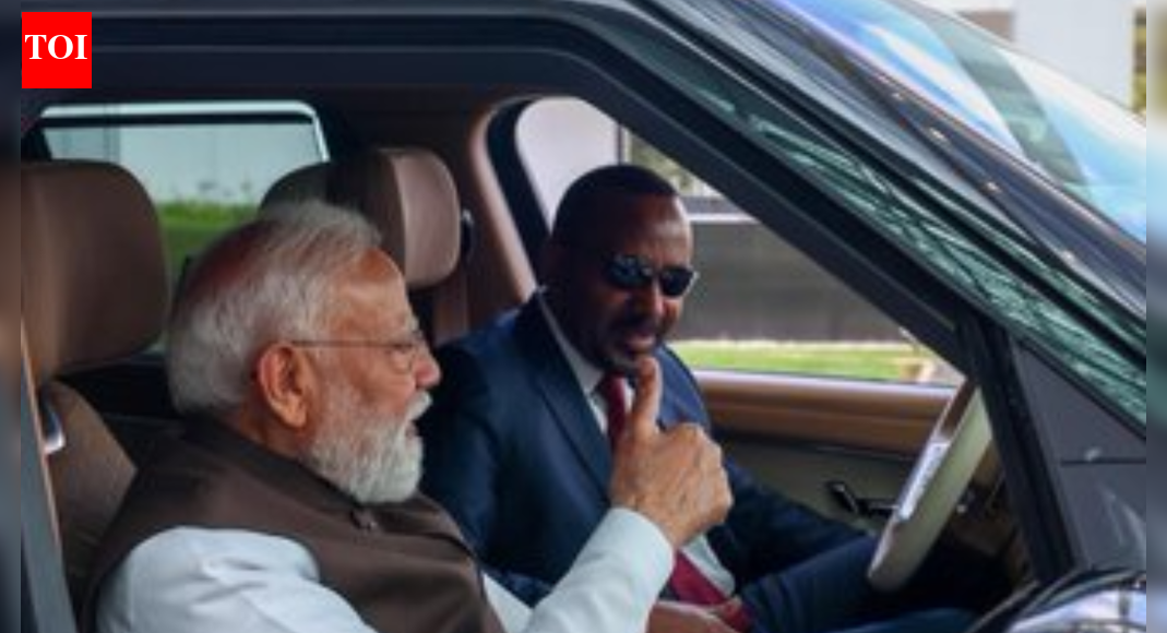 Royal farewell: Ethiopian PM drives PM Modi to airport in rare gesture; see pics