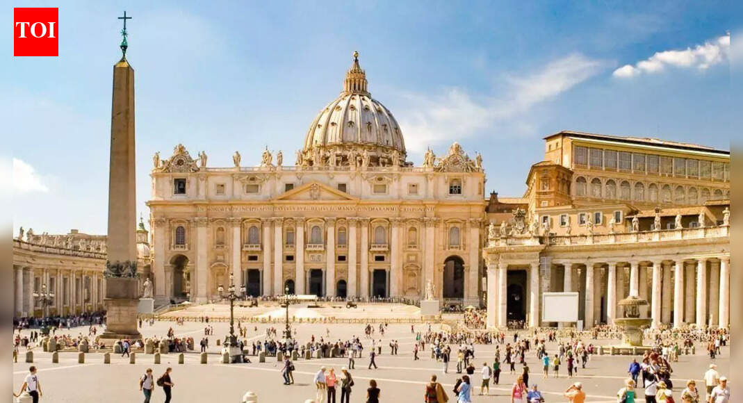 Countries in the world that do not have universities (one of them even has a monarch)