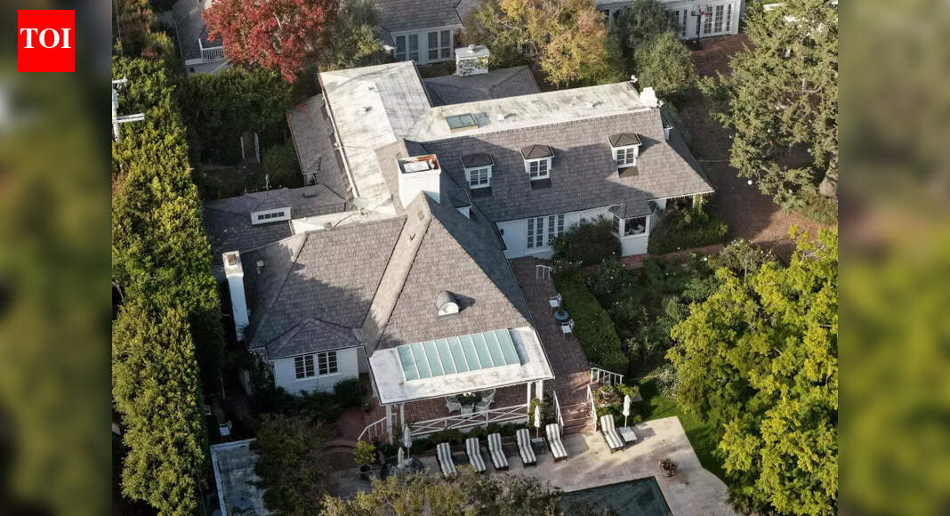 Hollywood director Rob Reiner’s relationship with his son, who is accused of murdering him