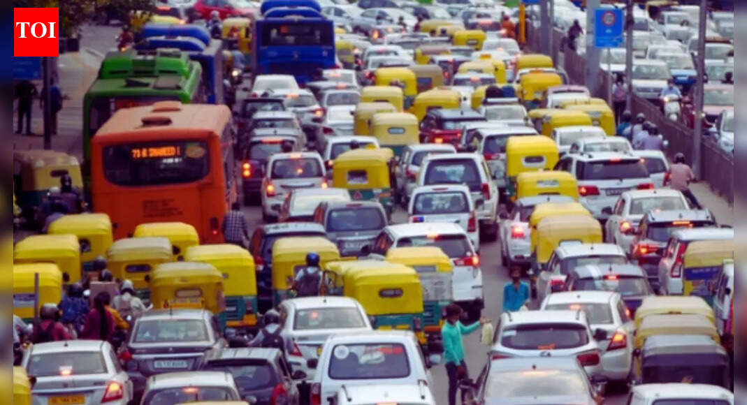 'Action only on vehicles below BS-IV': Supreme Court modifies order on exemption for older vehicles in Delhi