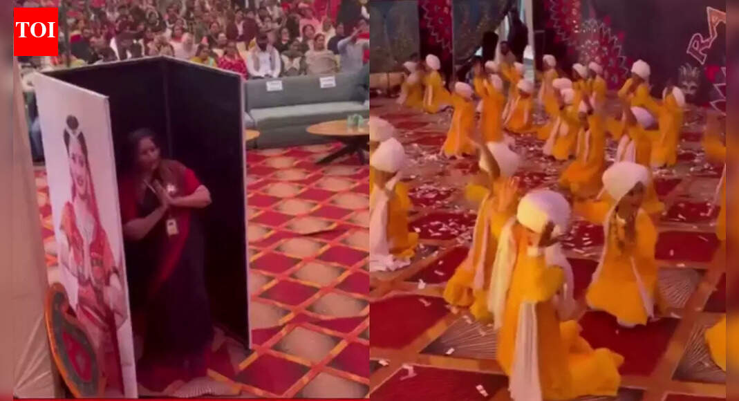 A viral video of teacher silently guiding kids during a school performance is going to melt your heart