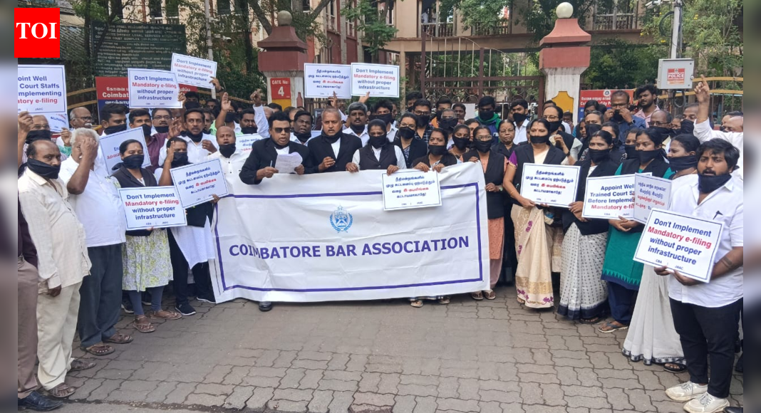 Coimbatore lawyers protest e-filing of cases