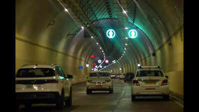 Mumbai: Coastal Road tunnel shut after smoke scare