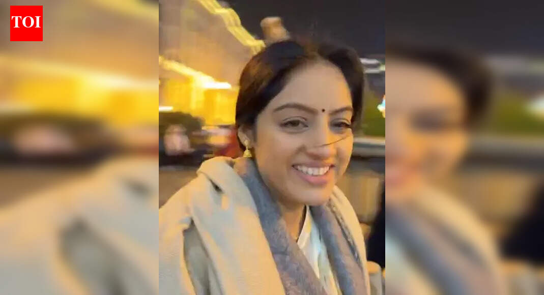 'Diya Aur Baati Hum' fame Deepika Singh dances her heart out on the streets of Georgia