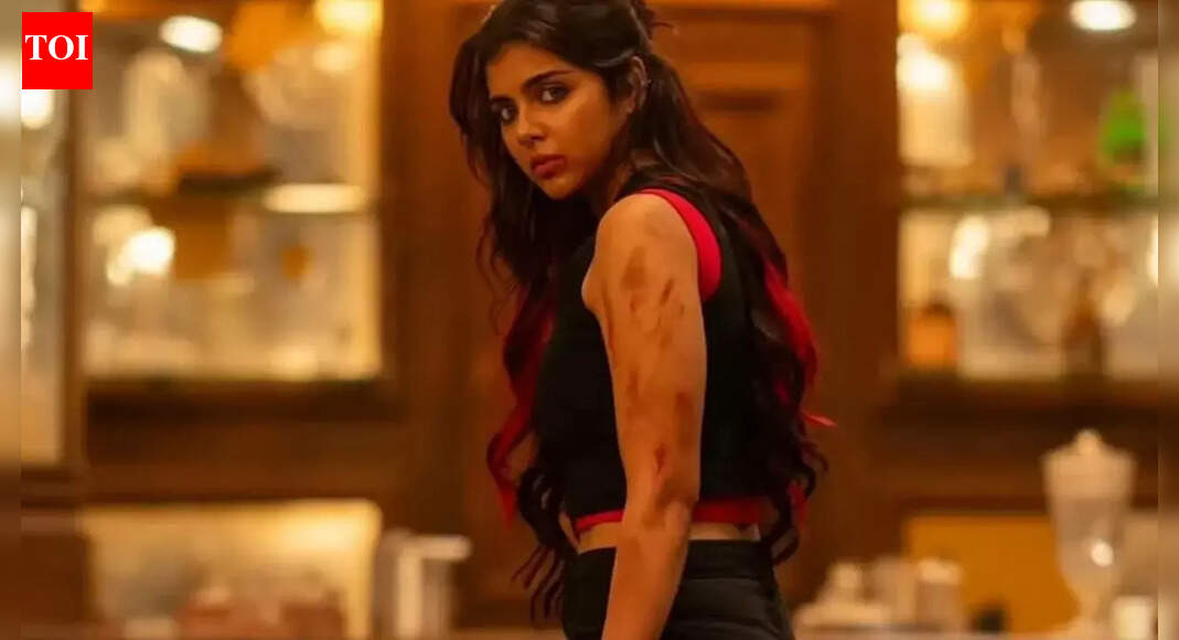 'Lokah' actress Kalyani Priyadarshan on release day fear; says, 'We were in our rooms, hoping people won't say bad'