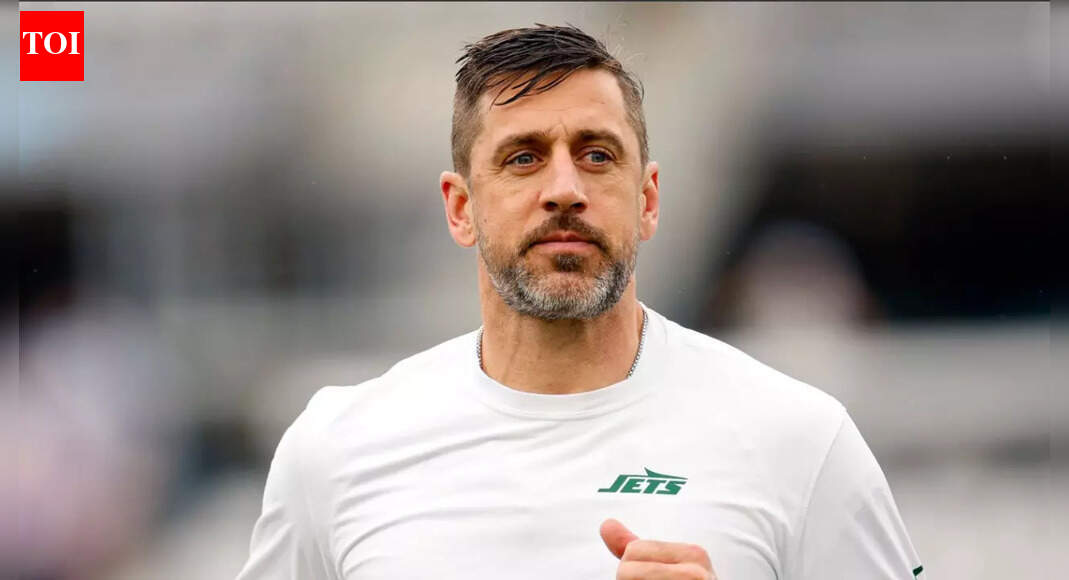 Aaron Rodgers injury update: Steelers QB dealing with pain, admits fractured wrist not 100% recovered ahead of Lions game