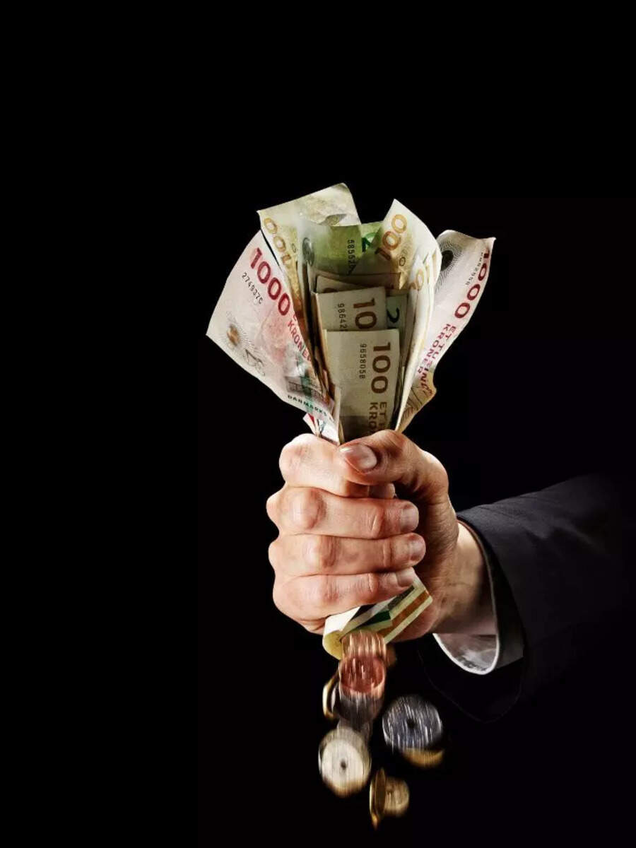 Meet the 10 richest families in the world in 2025