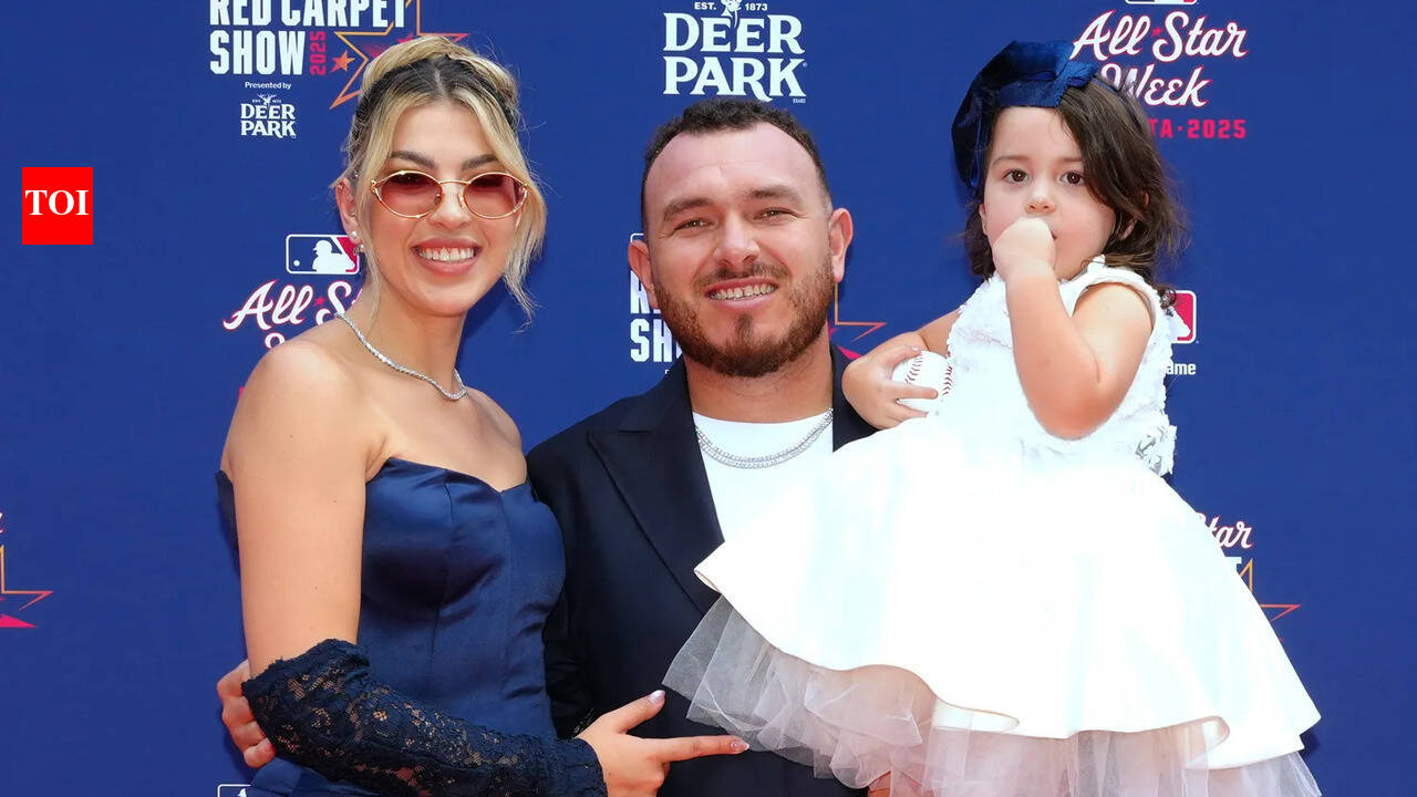 Alejandro Kirk's wife Sofia Castaneda's heartwarming post draws warm  reactions from fans | MLB News - The Times of India