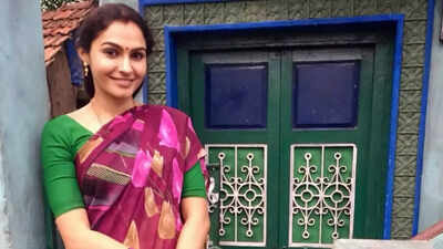  Andrea Jeremiah hints at reuniting with Vetri Maaran in Silambarasan starrer; social media post goes viral
