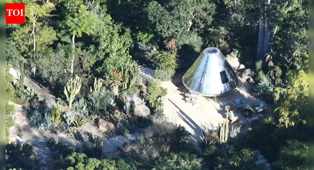Jeff Bezos and Lauren Sanchez complete Beverly Hills mega‑mansion with UFO-inspired space capsule and luxury amenities