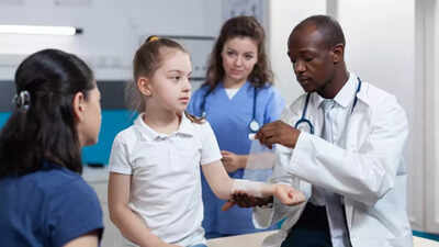  Top pediatrician discusses nephrotic syndrome in children (early signs, risk factors, and treatment)