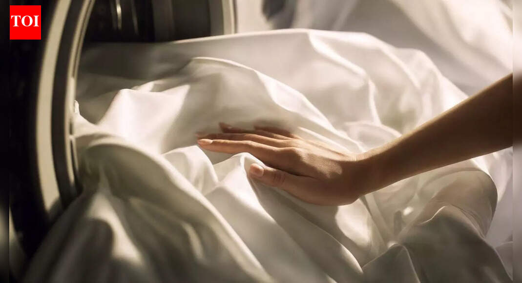 How to make white clothes look brand new again using simple home methods