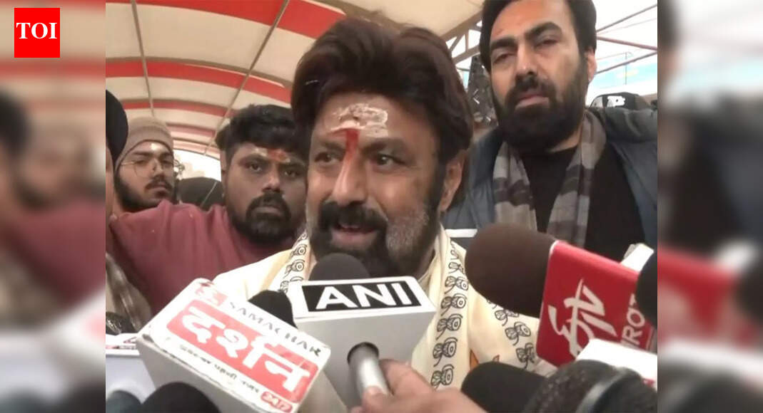 Nandamuri Balakrishna offers prayers at Kashi Vishwanath Temple after 'Akhanda 2' release