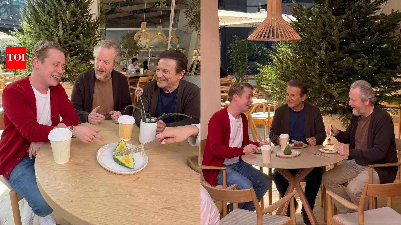 Home Alone' cast reunites after 35 years; Macaulay Culkin, Joe Pesci and Daniel Stern spark major nostalgia | - The Times of India