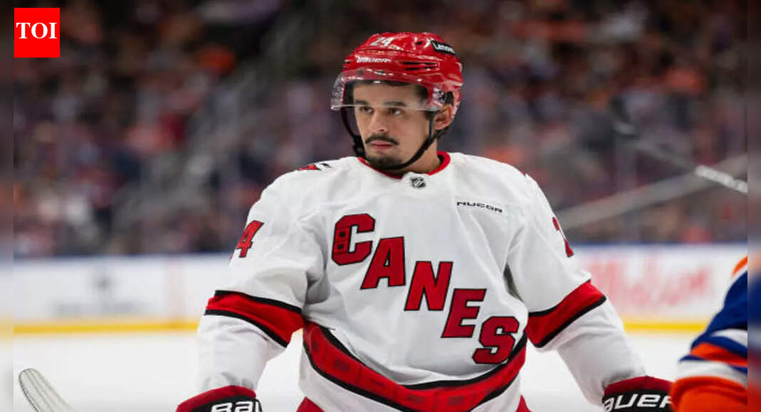 Will Seth Jarvis play against Florida Panthers tonight? Latest injury update on the popular Carolina Hurricanes centre
