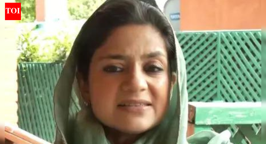 Iltija files police complaint against Nitish over hijab-tug row