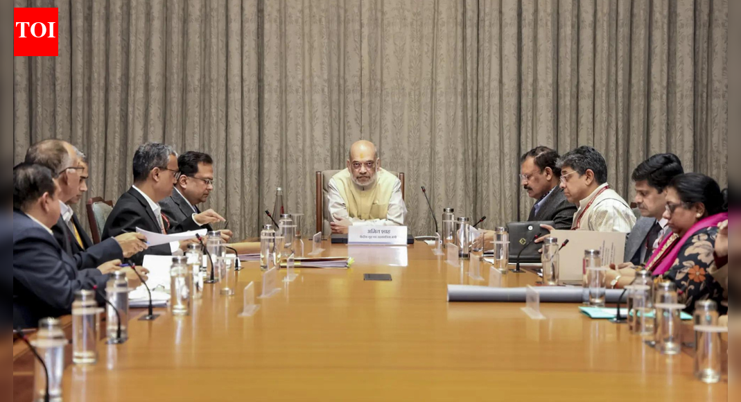 Amit Shah chairs meet on setting up port security agency