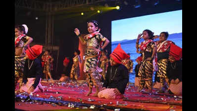 Kids captivate audience at school’s annual event